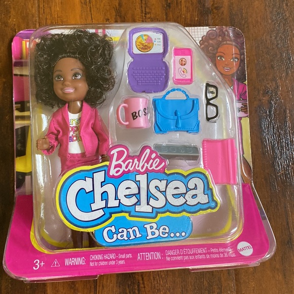 3 NWT Diverse Barbie 3 Doll Bundle| Photographer | Boss | Beach Babe - Picture 3 of 8